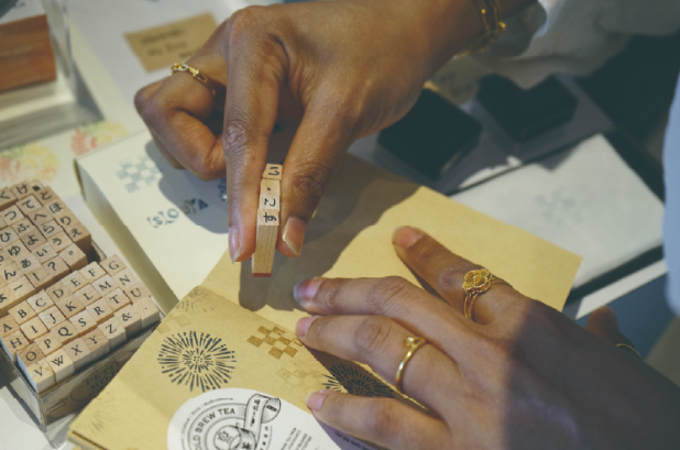  Experiencing journaling using Japanese stamps