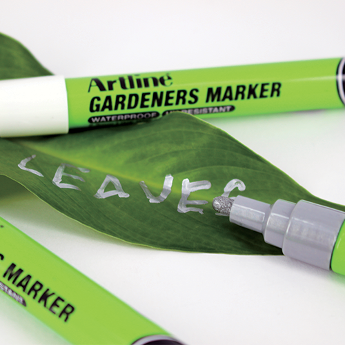 Writing on a leaf with the GARDENERS MARKER